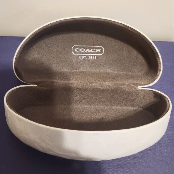 Coach White Patent Leather "C" Embossed Logo Hard Clam Shell Sunglasses Case - Picture 2 of 7